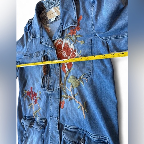 Pilcro Anthropologie Embroidered Floral Denim Utility Jacket Boho Small - Picture 5 of 6
